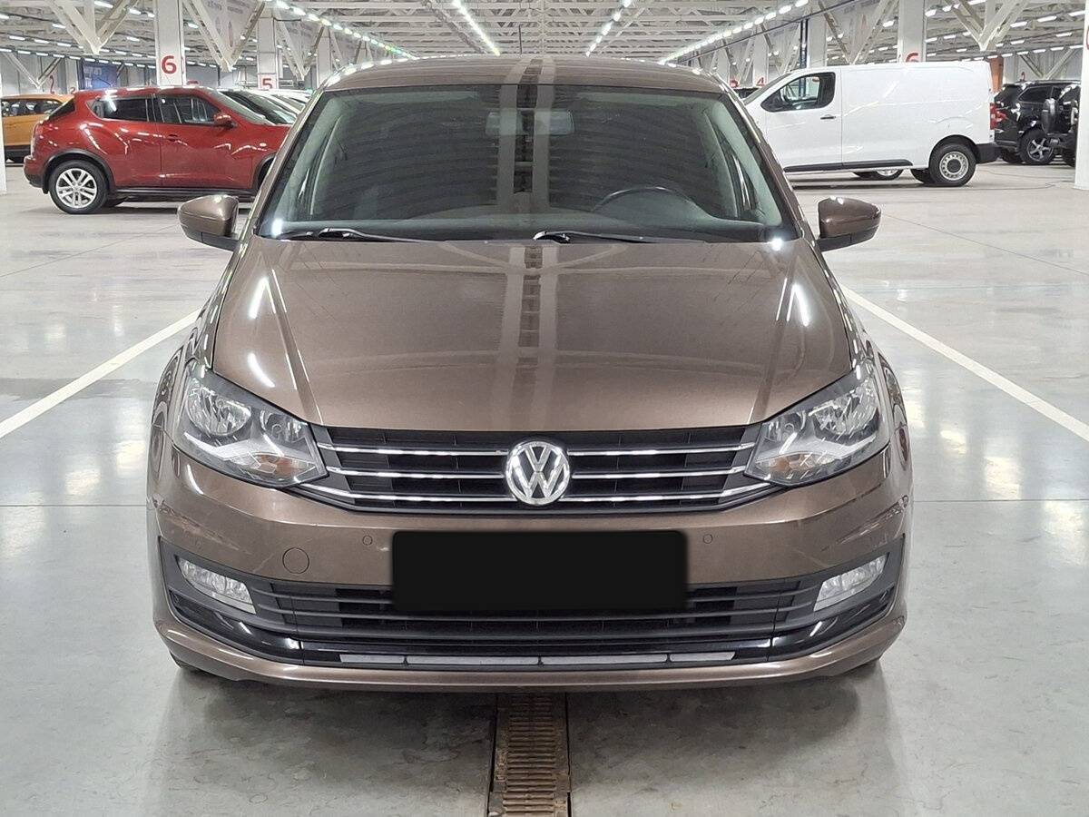 Volkswagen Polo с пробегом — 2018 год. Фото: #1