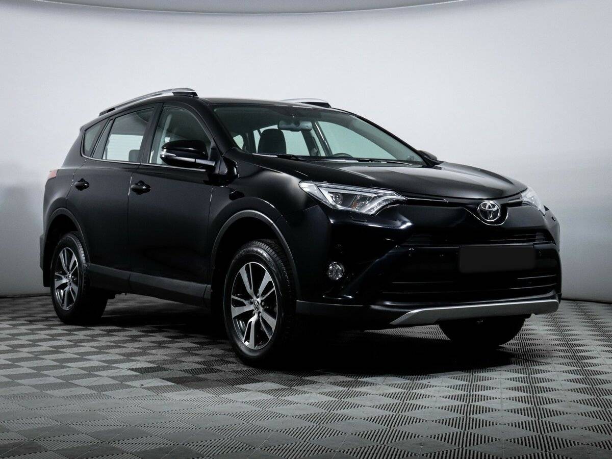 Toyota RAV4 с пробегом — 2018 год. Фото: #2