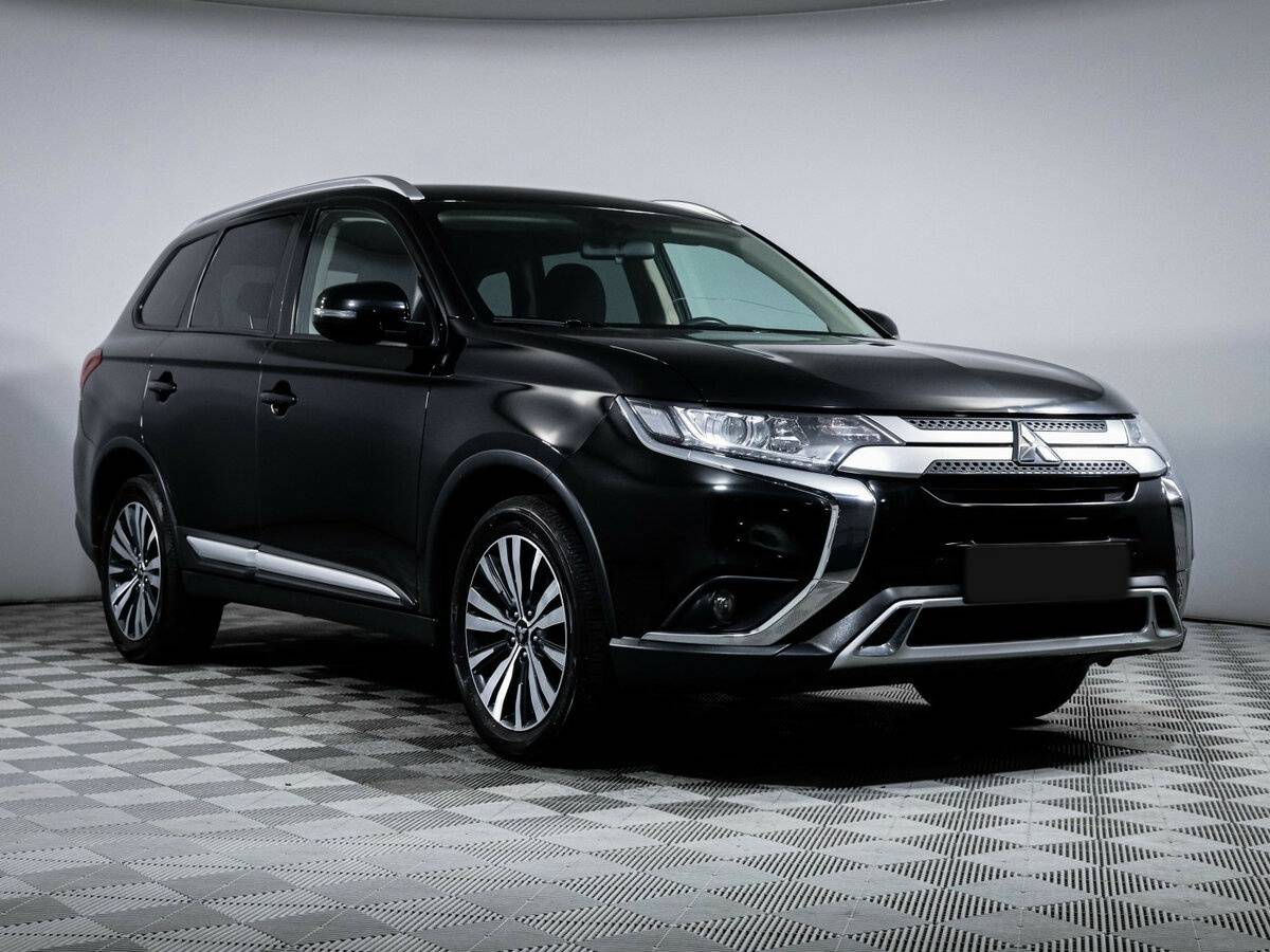 Mitsubishi Outlander с пробегом — 2019 год. Фото: #2