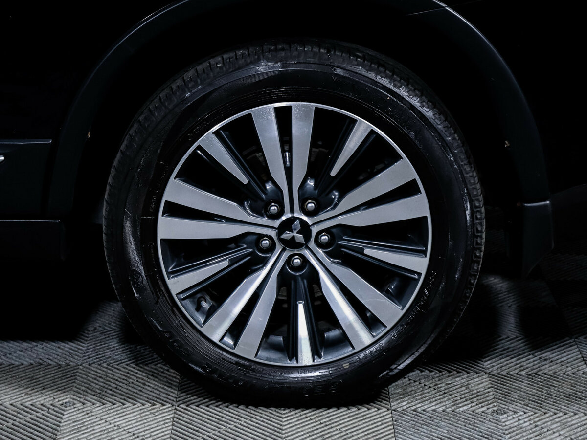 Mitsubishi Outlander с пробегом — 2019 год. Фото: #14