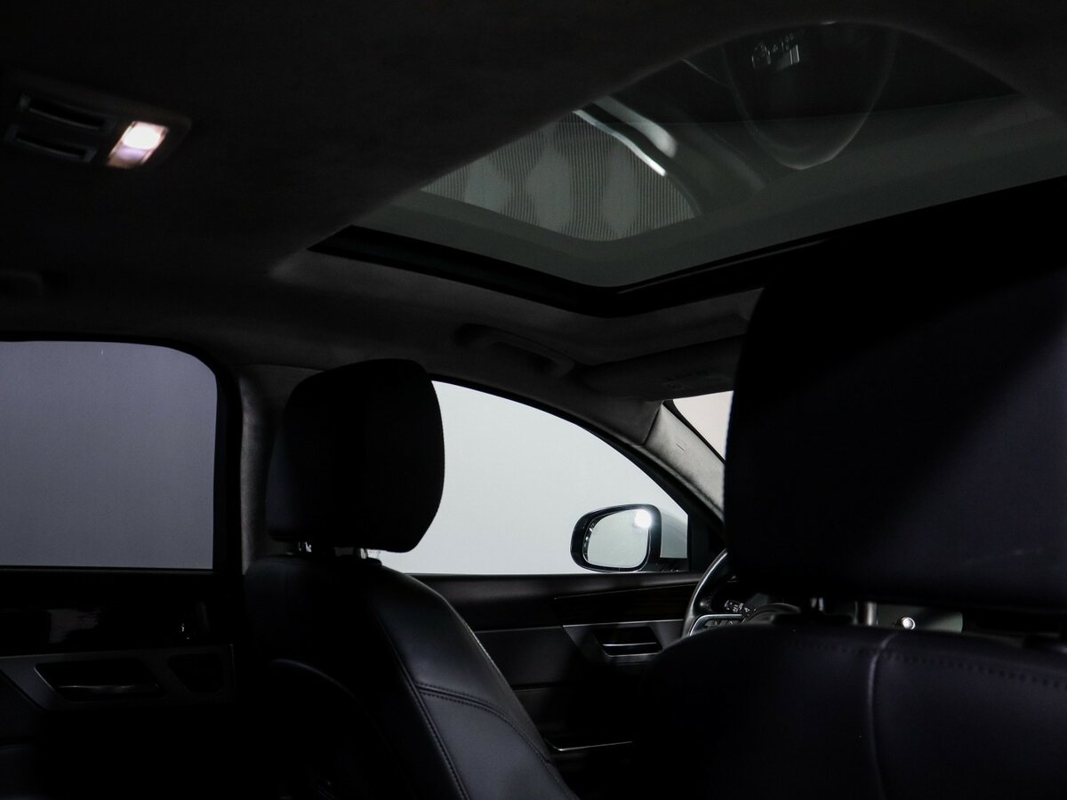 Jaguar XF с пробегом — 2018 год. Фото: #14