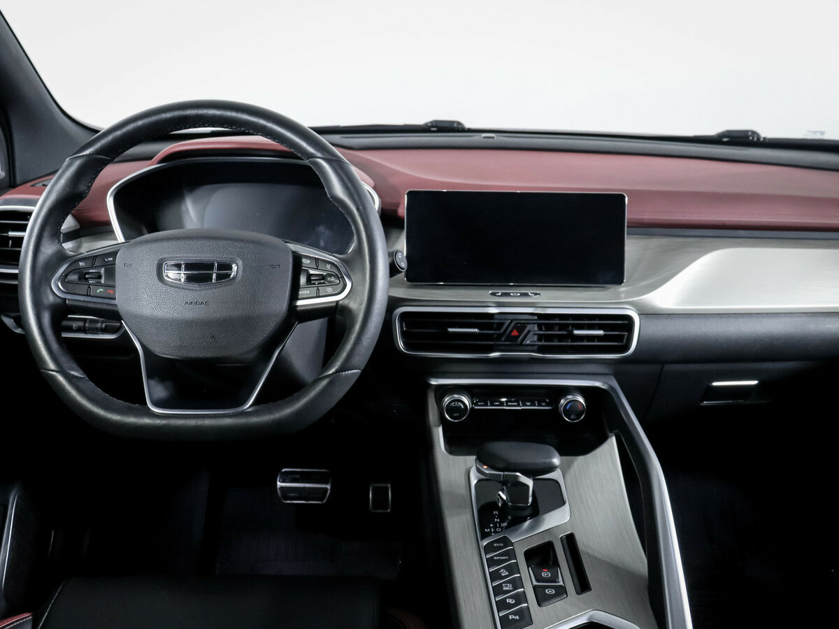 Geely Coolray с пробегом — 2023 год. Фото: #11