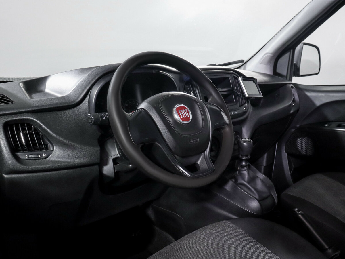 Fiat Doblo с пробегом — 2020 год. Фото: #10