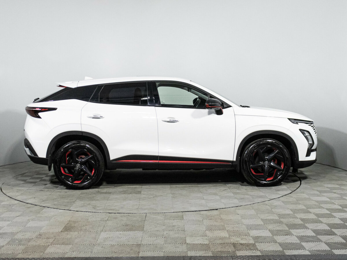 OMODA C5 с пробегом — 2022 год. Фото: #3