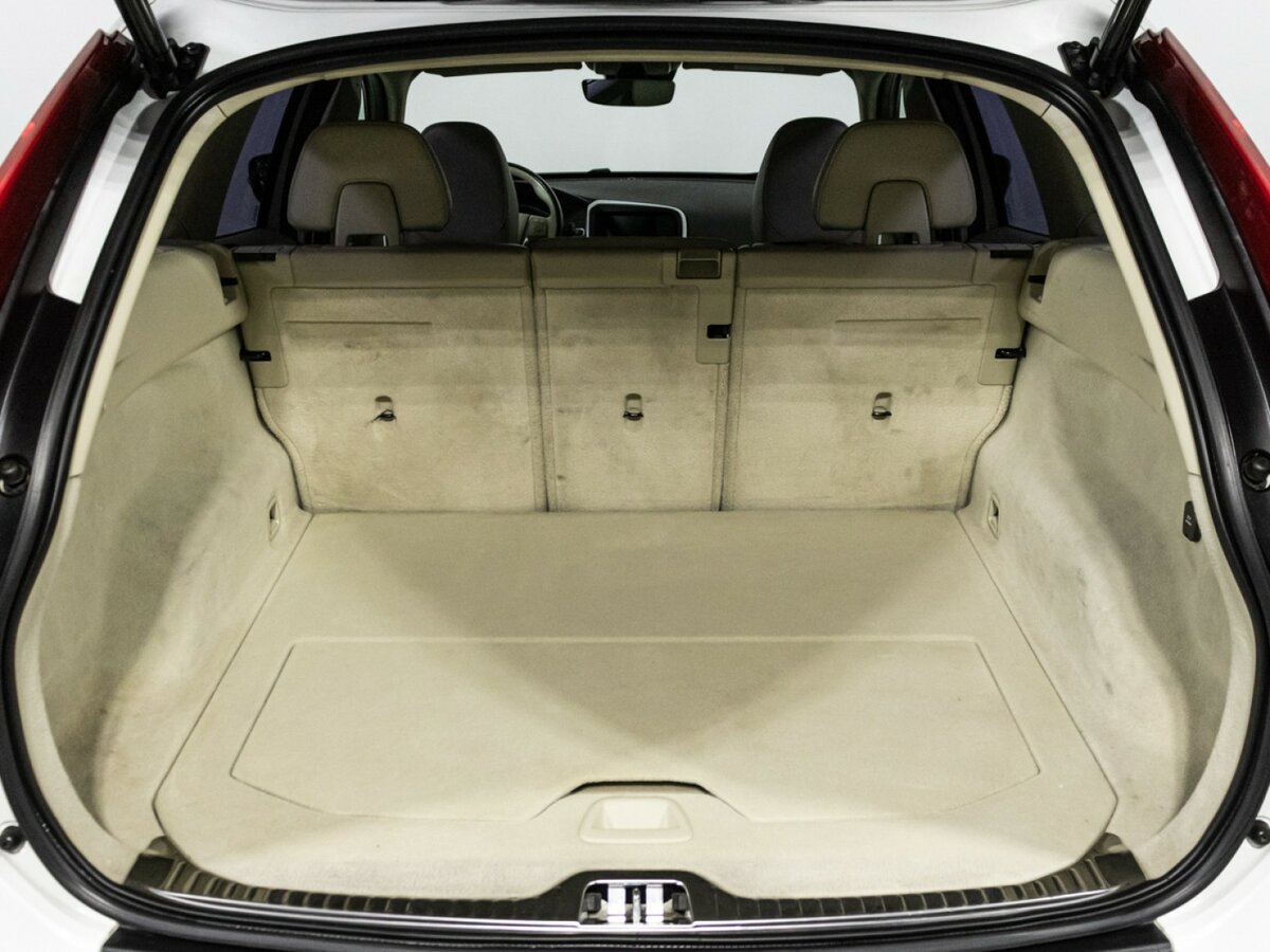 Volvo XC60 с пробегом — 2016 год. Фото: #17