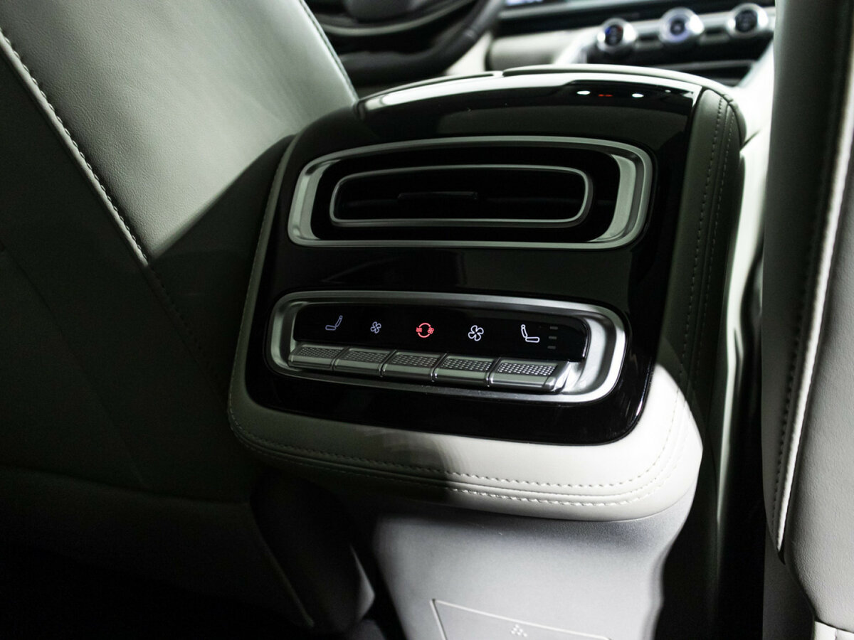 EXEED RX с пробегом — 2023 год. Фото: #19