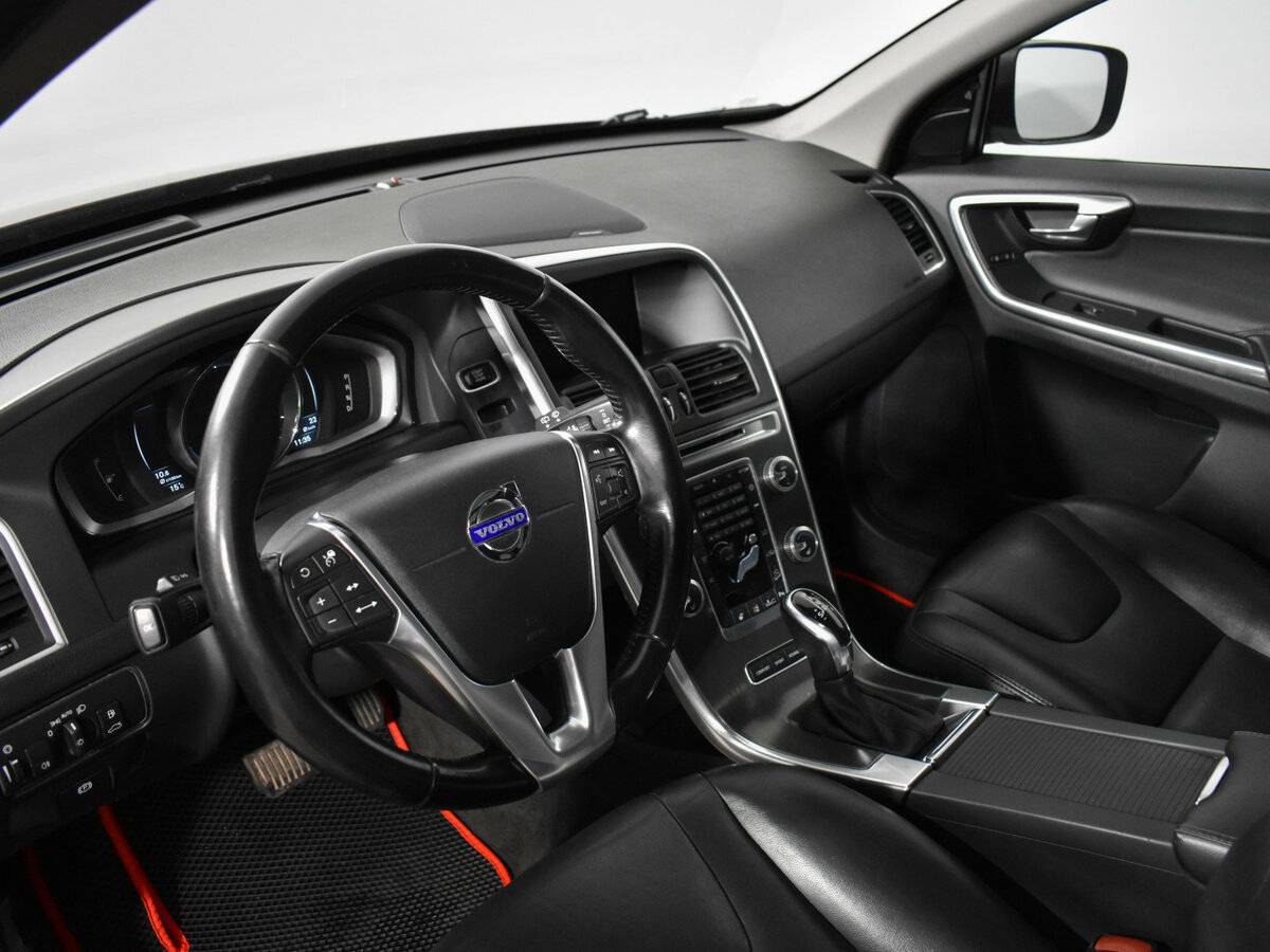 Volvo XC60 с пробегом — 2015 год. Фото: #6