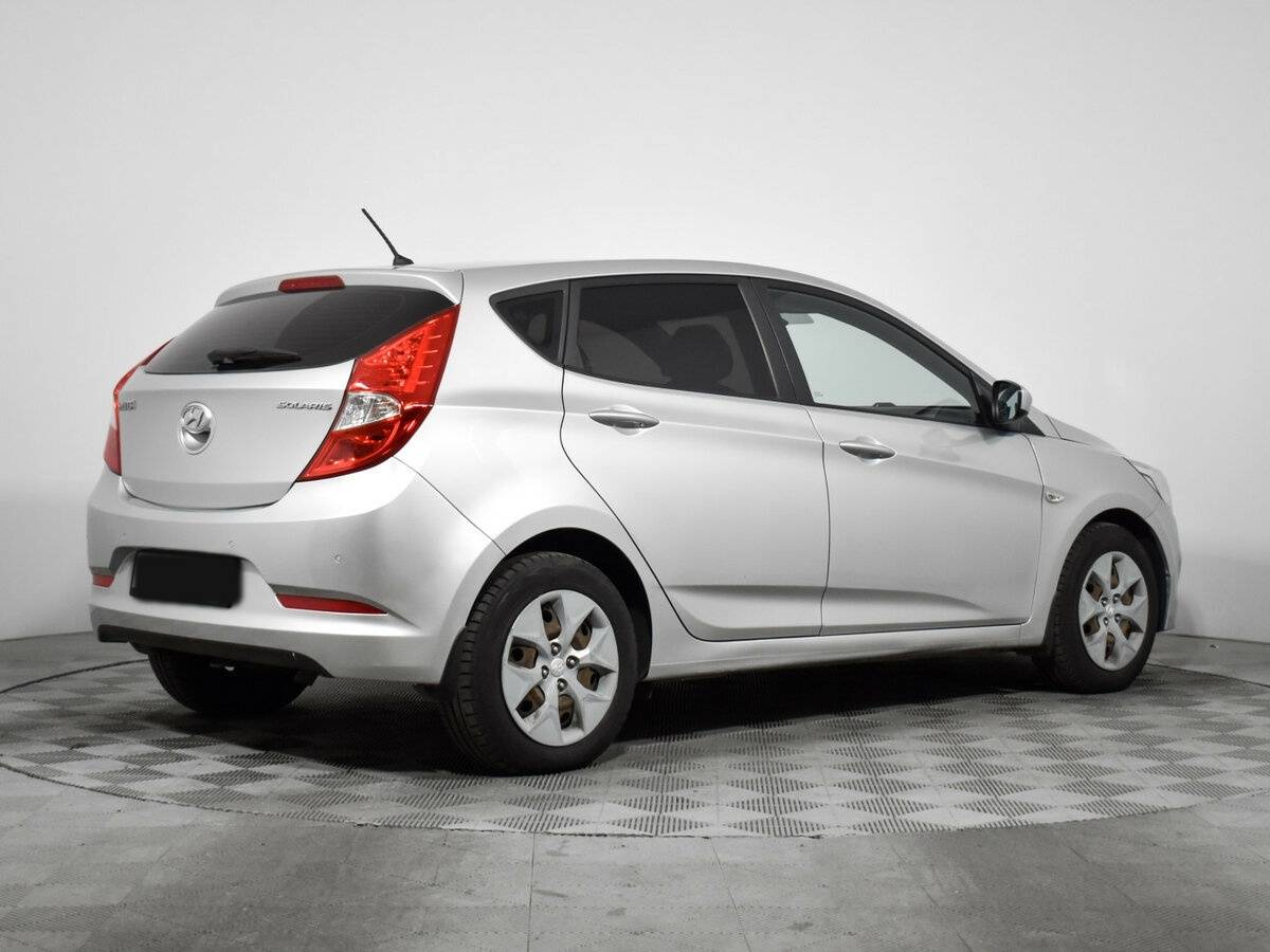 Hyundai Solaris с пробегом — 2015 год. Фото: #4