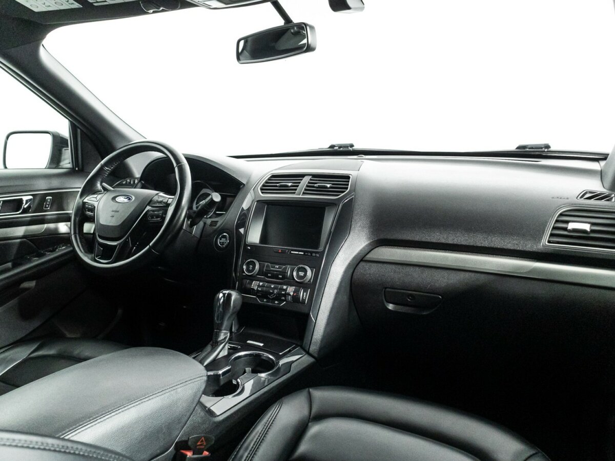 Ford Explorer с пробегом — 2019 год. Фото: #6