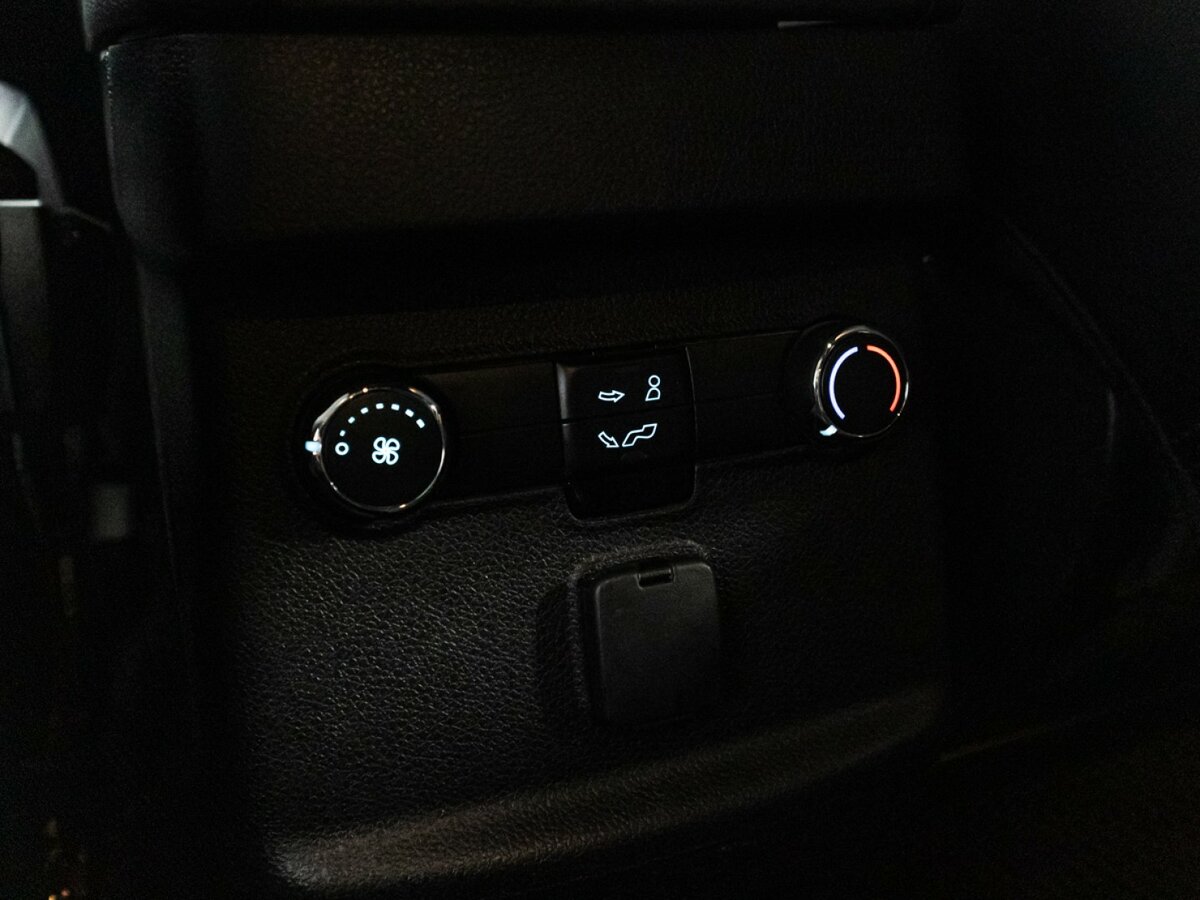 Ford Explorer с пробегом — 2019 год. Фото: #18