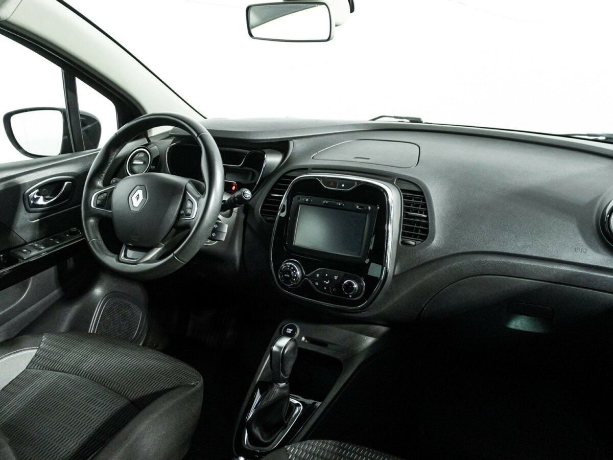 Renault Kaptur с пробегом — 2016 год. Фото: #8