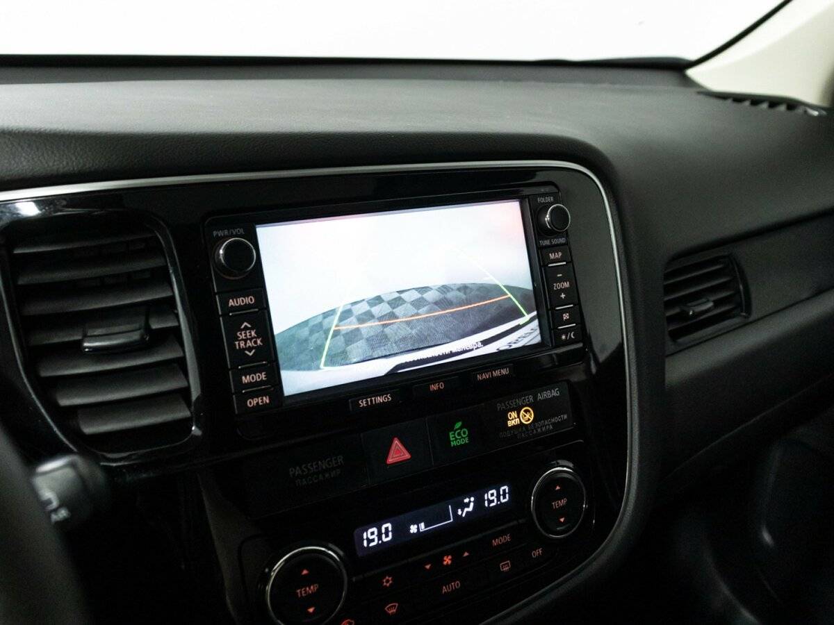 Mitsubishi Outlander с пробегом — 2014 год. Фото: #16