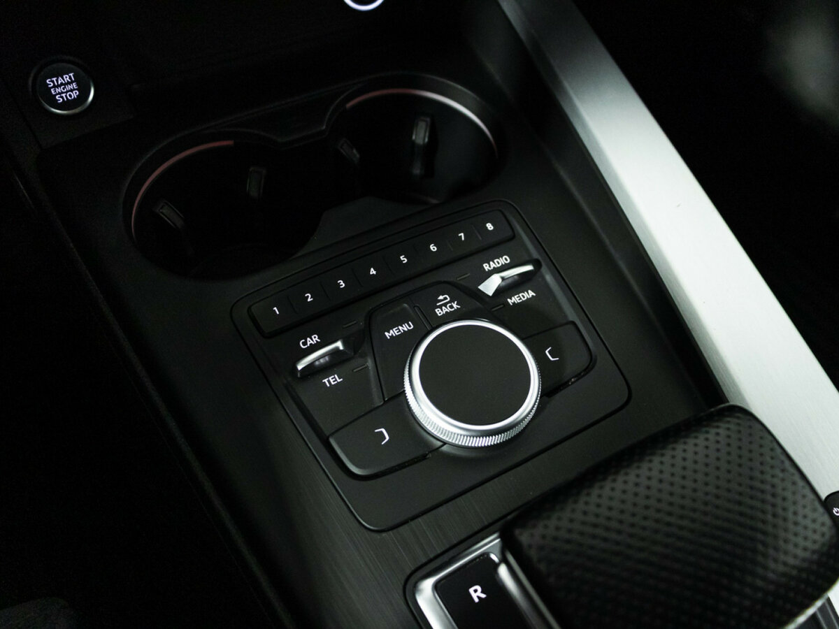 Audi A4 с пробегом — 2016 год. Фото: #15