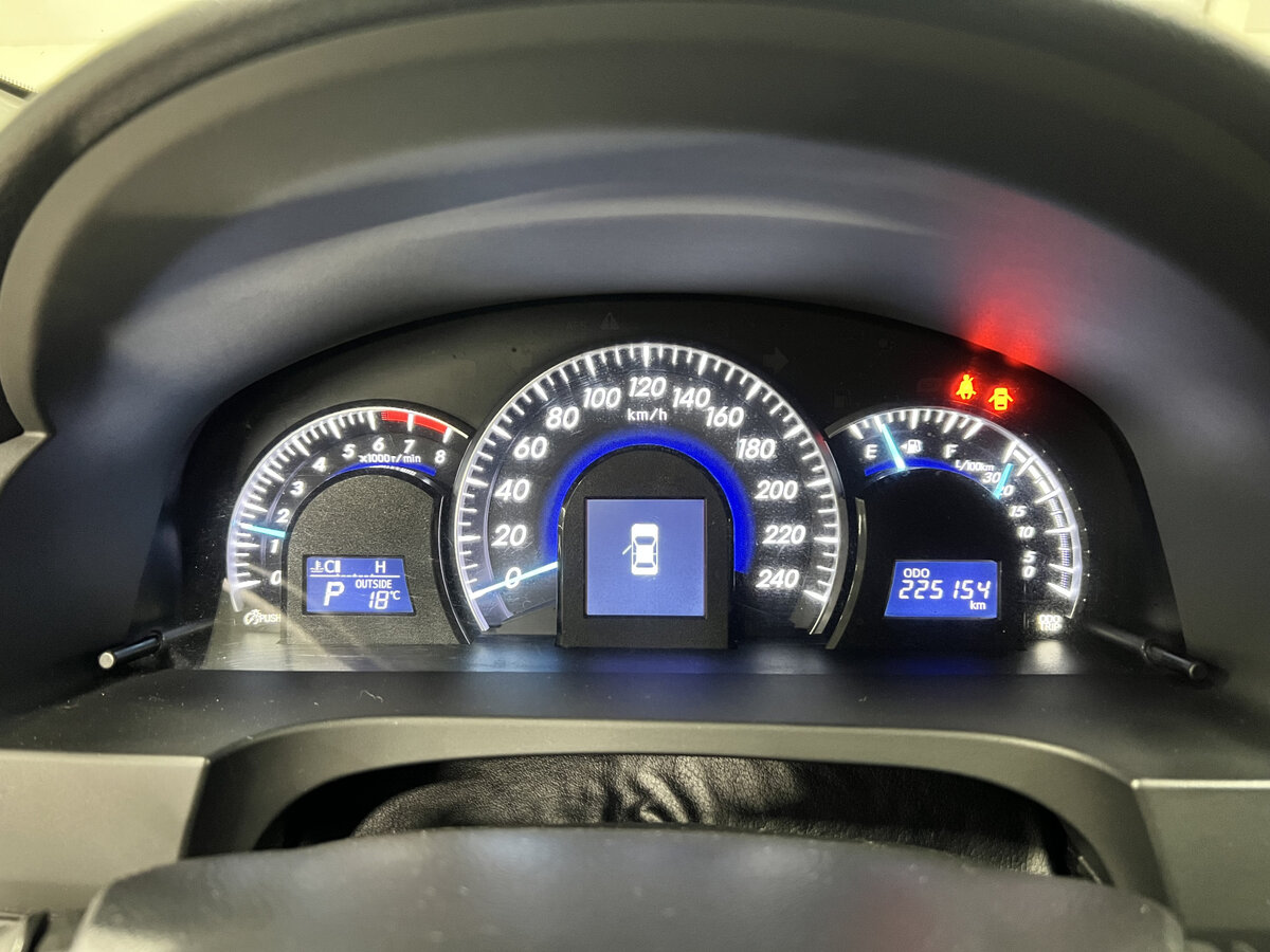 Toyota Camry с пробегом — 2013 год. Фото: #12