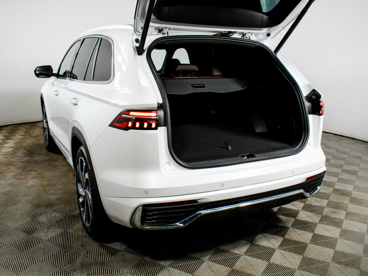 Geely Monjaro с пробегом — 2023 год. Фото: #8