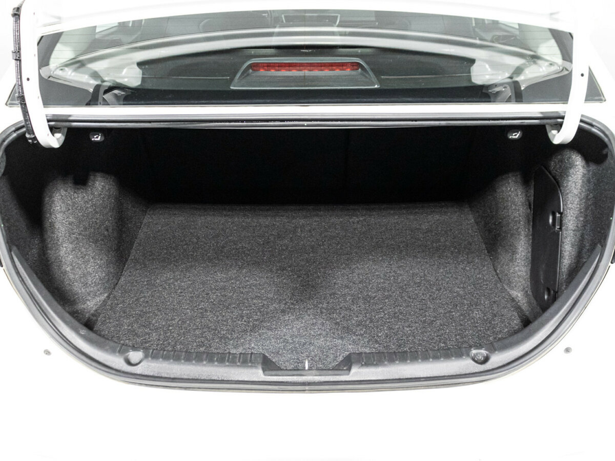 Mazda 3 с пробегом — 2014 год. Фото: #13