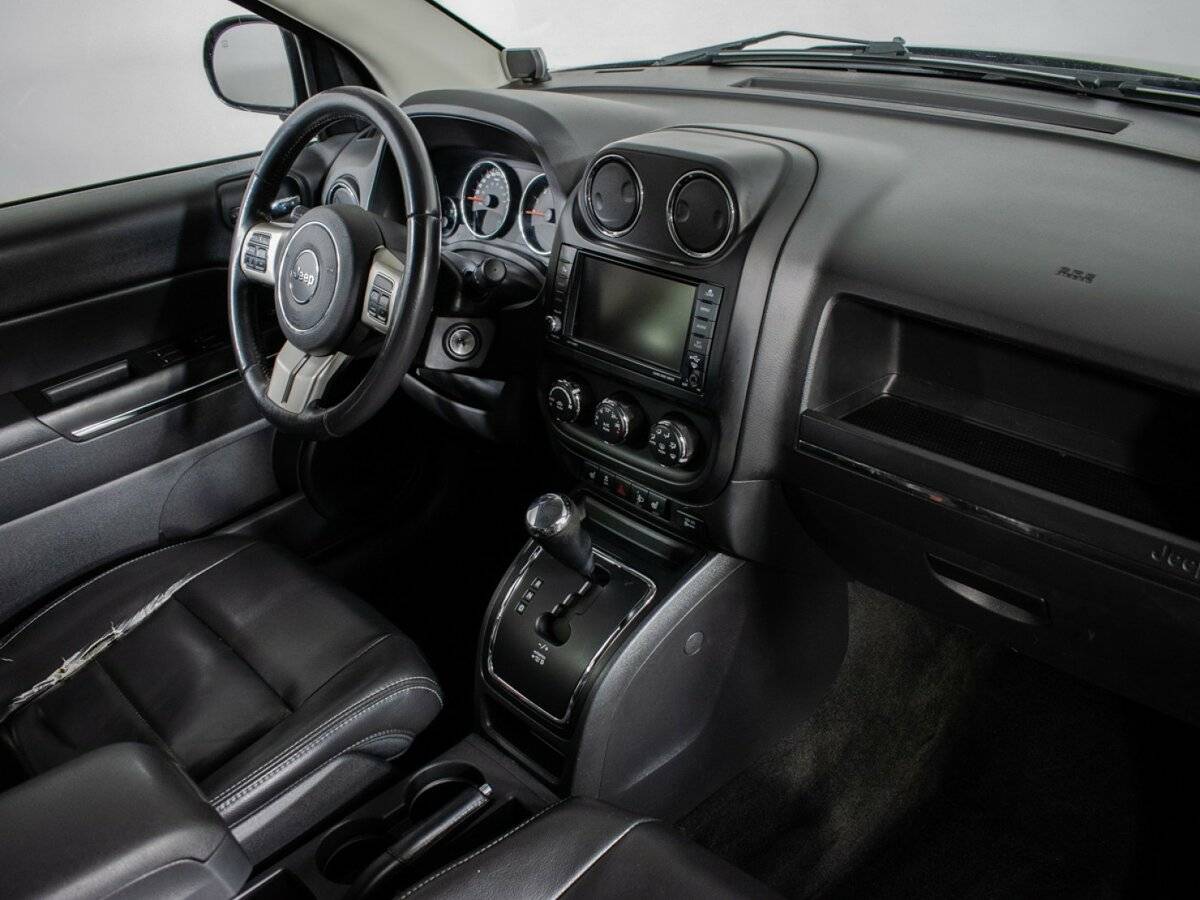 Jeep Compass с пробегом — 2012 год. Фото: #8