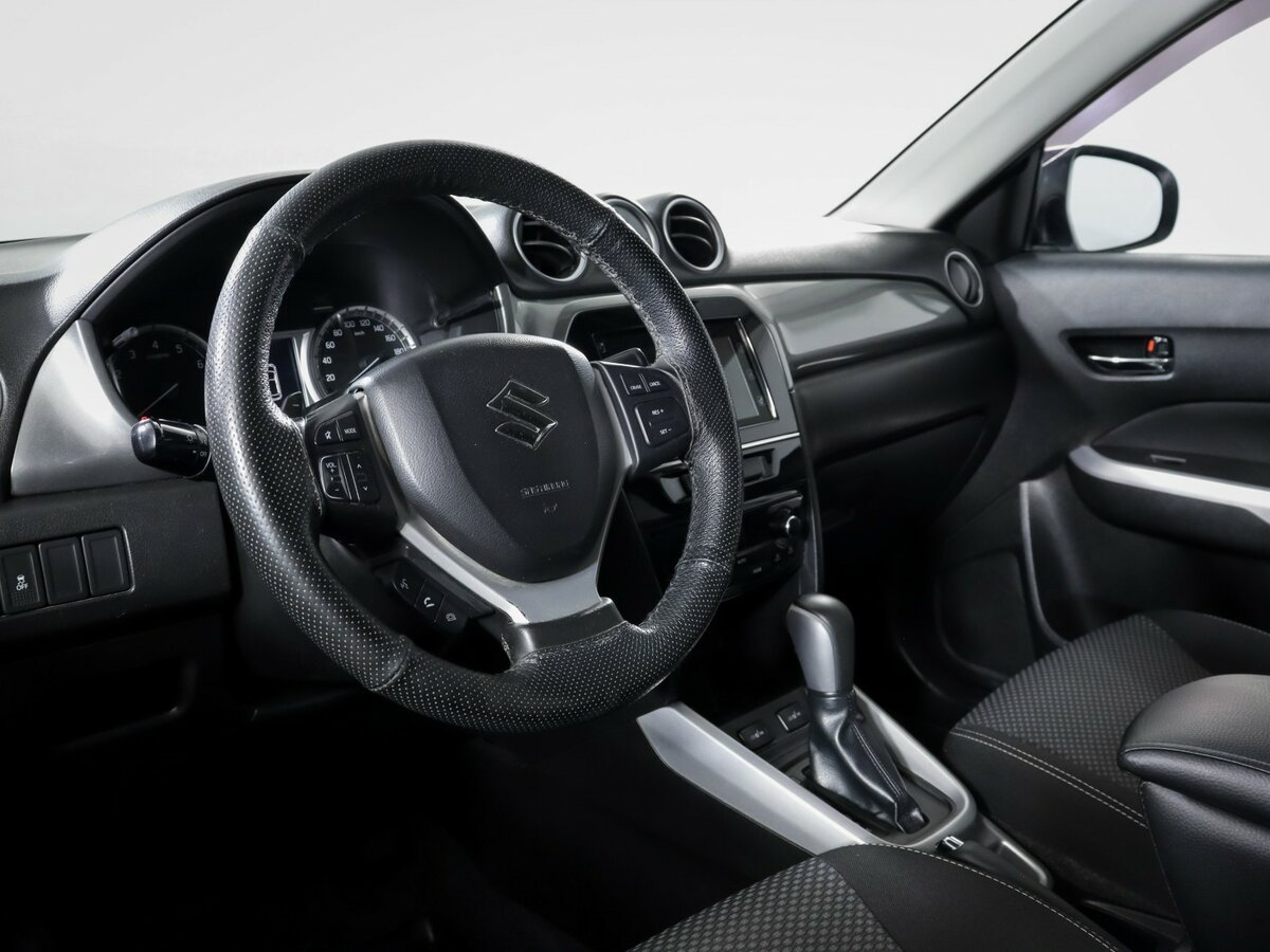 Suzuki Vitara с пробегом — 2016 год. Фото: #10