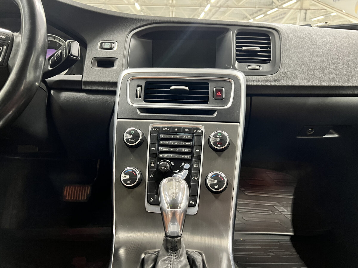 Volvo S60 с пробегом — 2012 год. Фото: #14