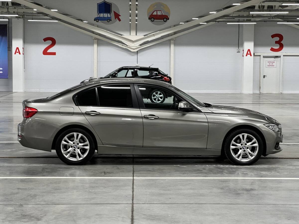BMW 3 серии с пробегом — 2018 год. Фото: #3