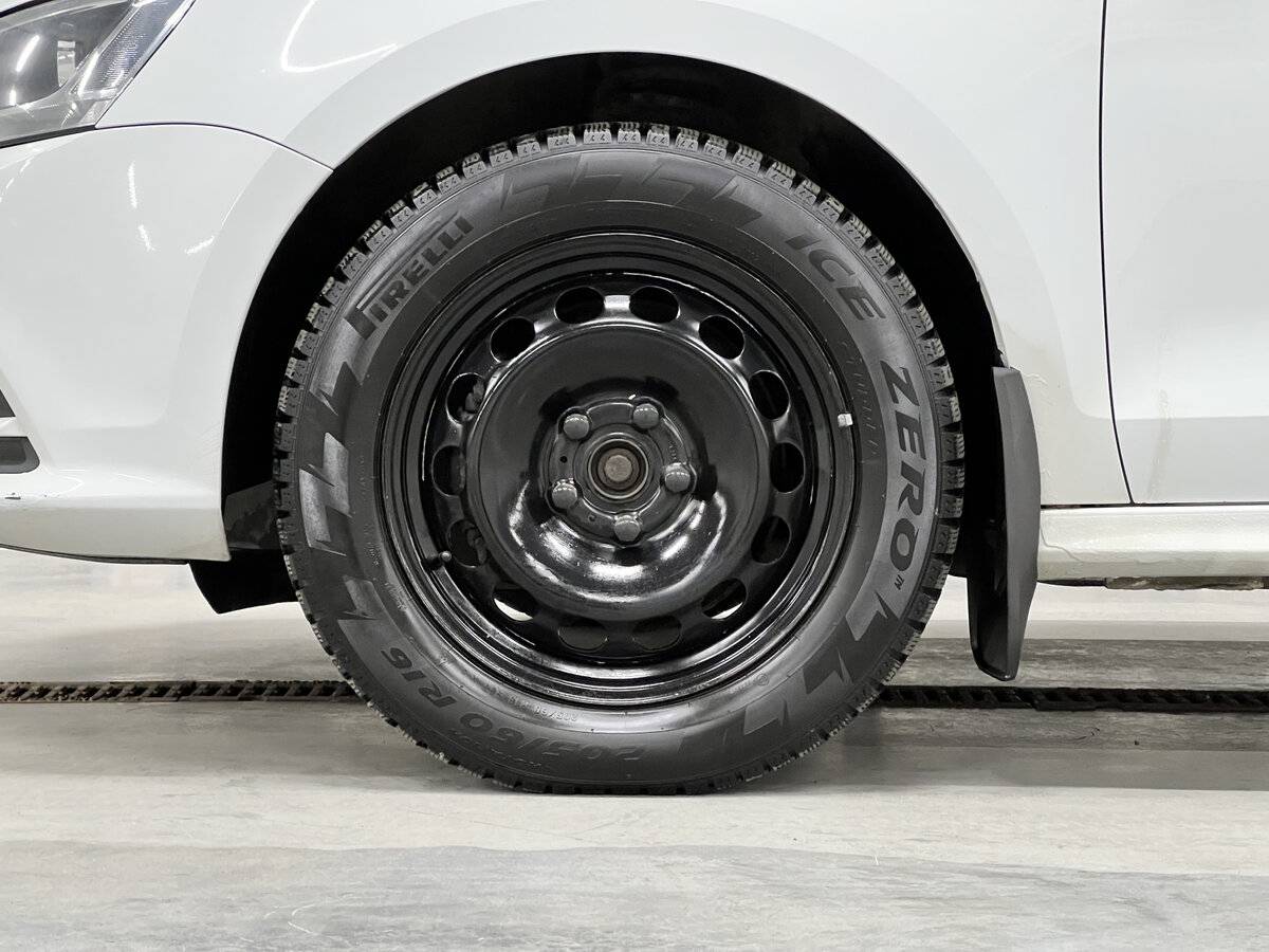 Volkswagen Jetta с пробегом — 2016 год. Фото: #16