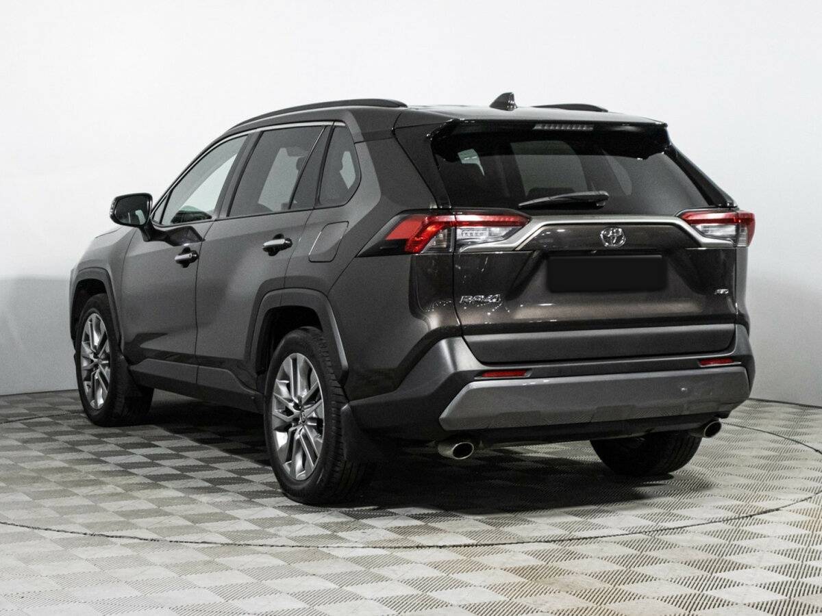 Toyota RAV4 с пробегом — 2020 год. Фото: #6
