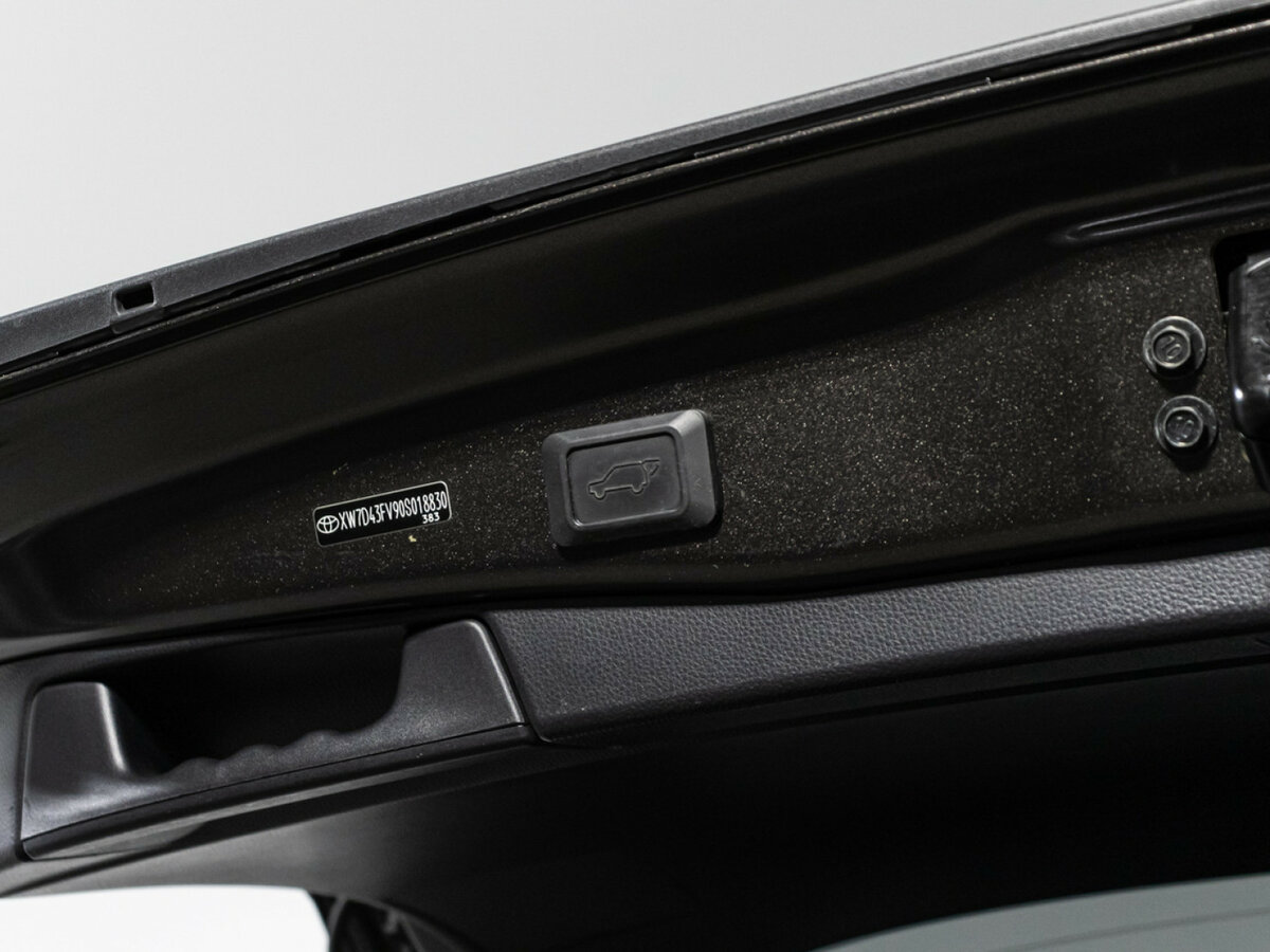 Toyota RAV4 с пробегом — 2020 год. Фото: #22