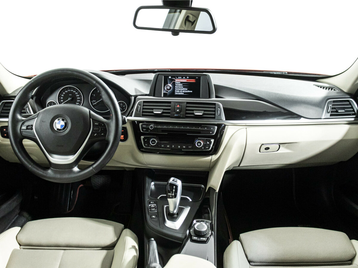 BMW 3 серии с пробегом — 2016 год. Фото: #12