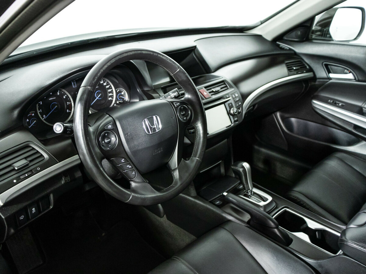 Honda Crosstour с пробегом — 2014 год. Фото: #8