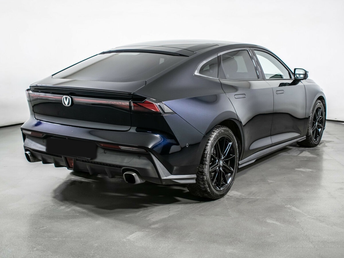 Changan UNI-V с пробегом — 2023 год. Фото: #4