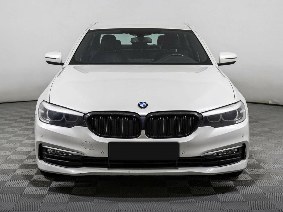 BMW 5 серии с пробегом — 2017 год. Фото: #1