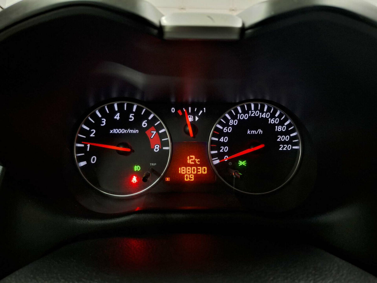 Nissan Note с пробегом — 2012 год. Фото: #12