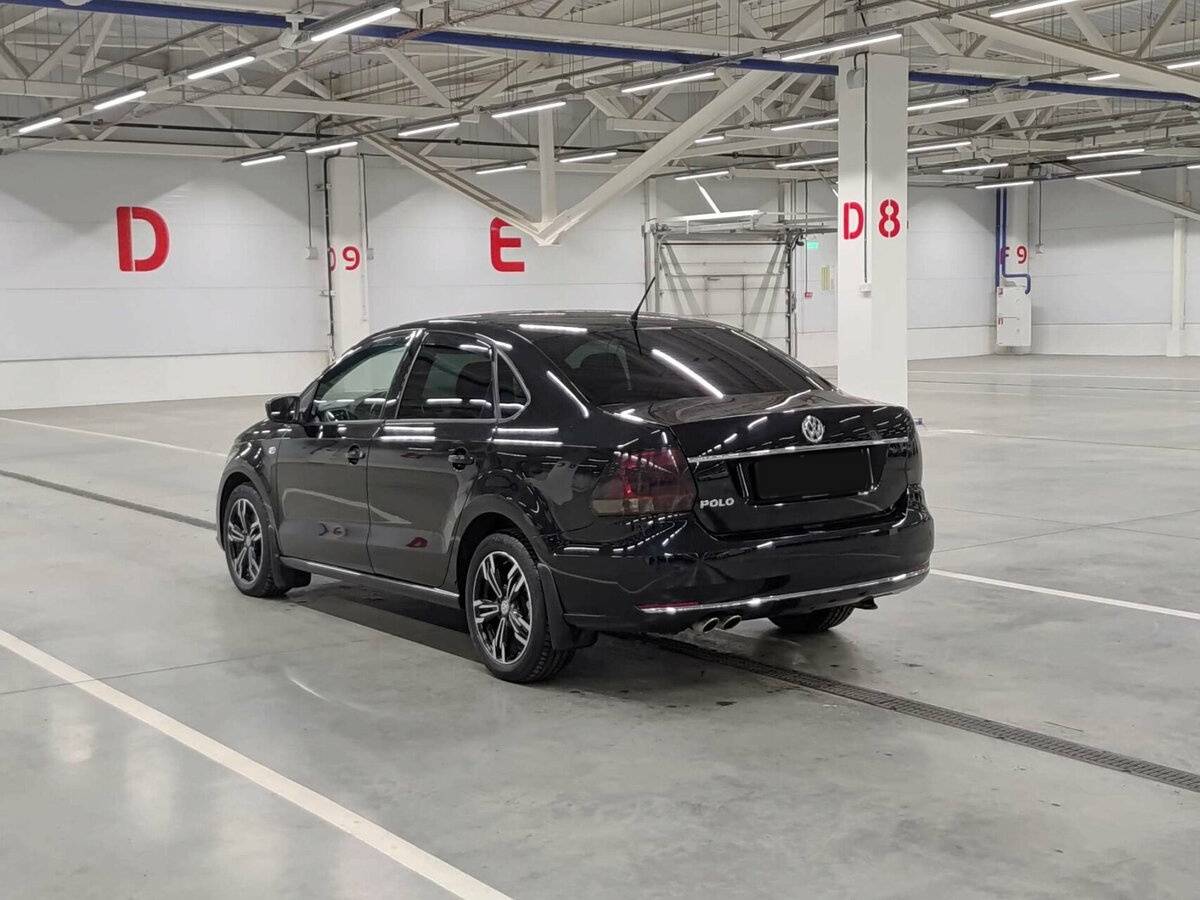 Volkswagen Polo с пробегом — 2016 год. Фото: #6