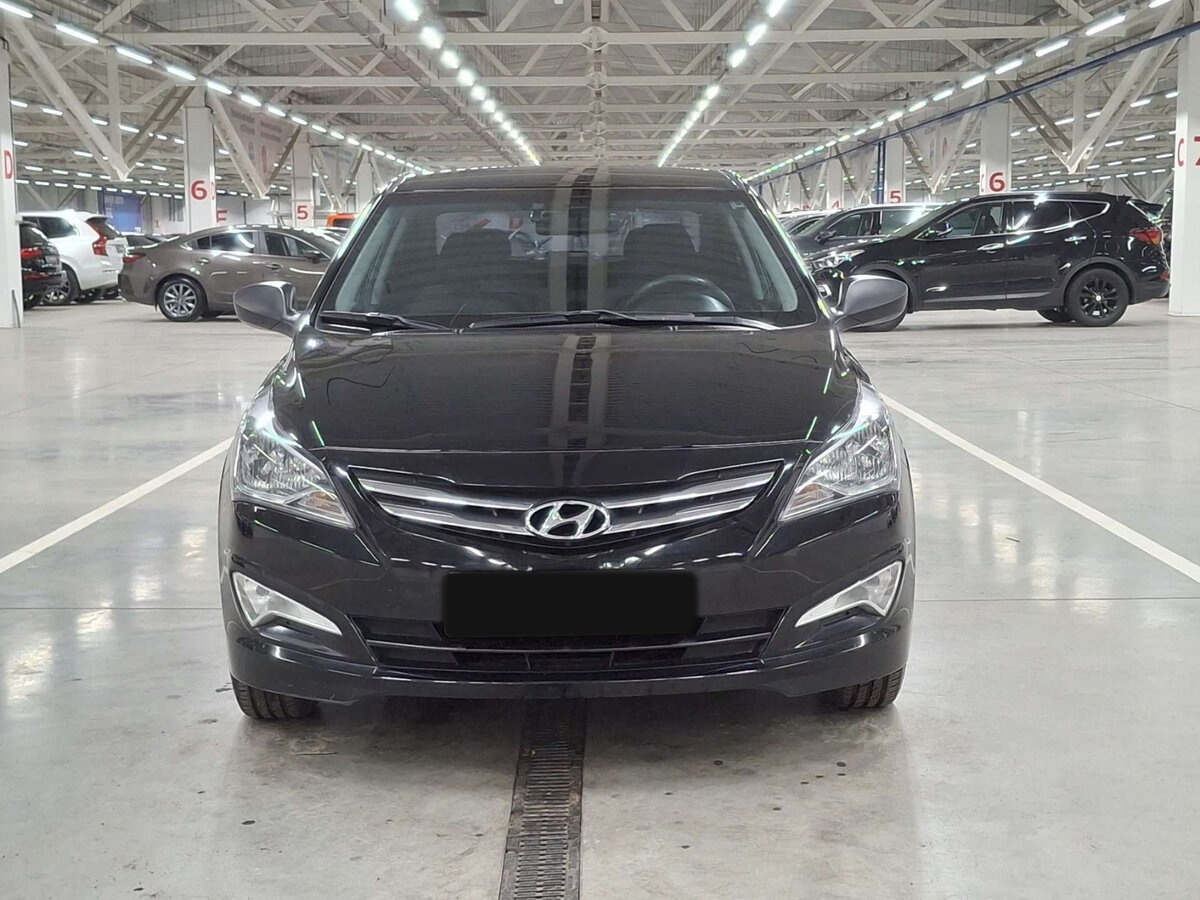 Hyundai Solaris с пробегом — 2016 год. Фото: #1