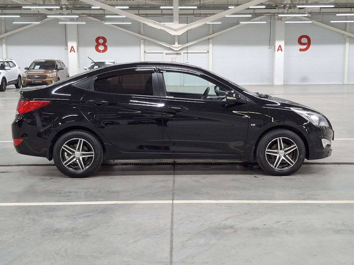 Hyundai Solaris с пробегом — 2016 год. Фото: #3