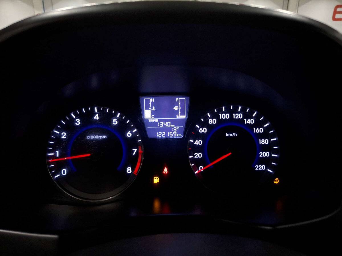 Hyundai Solaris с пробегом — 2016 год. Фото: #12