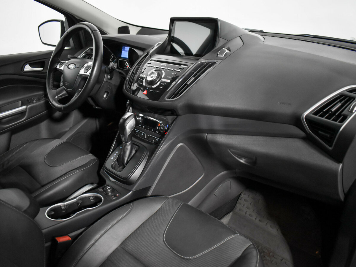 Ford Kuga с пробегом — 2013 год. Фото: #10