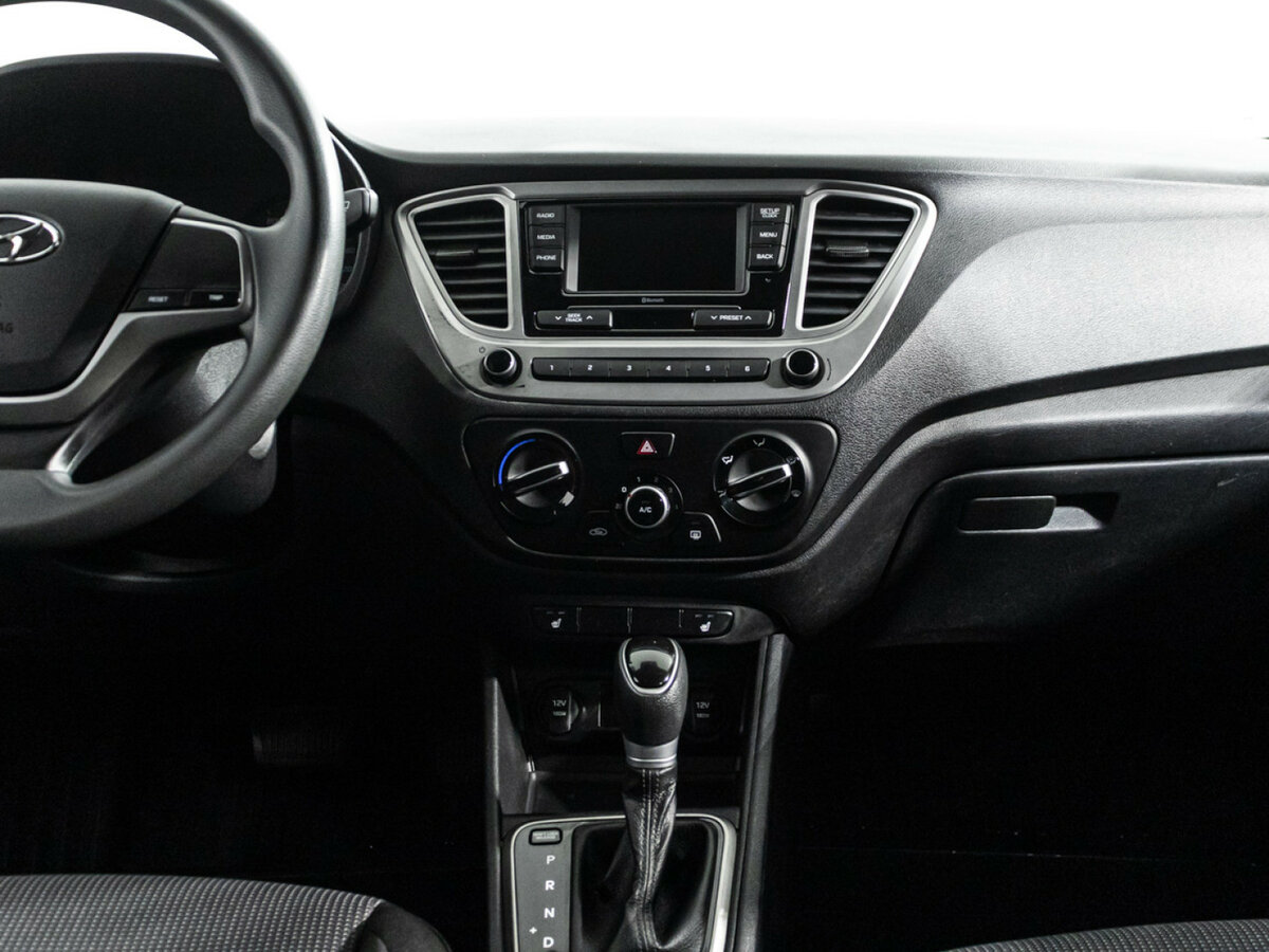 Hyundai Solaris с пробегом — 2021 год. Фото: #13