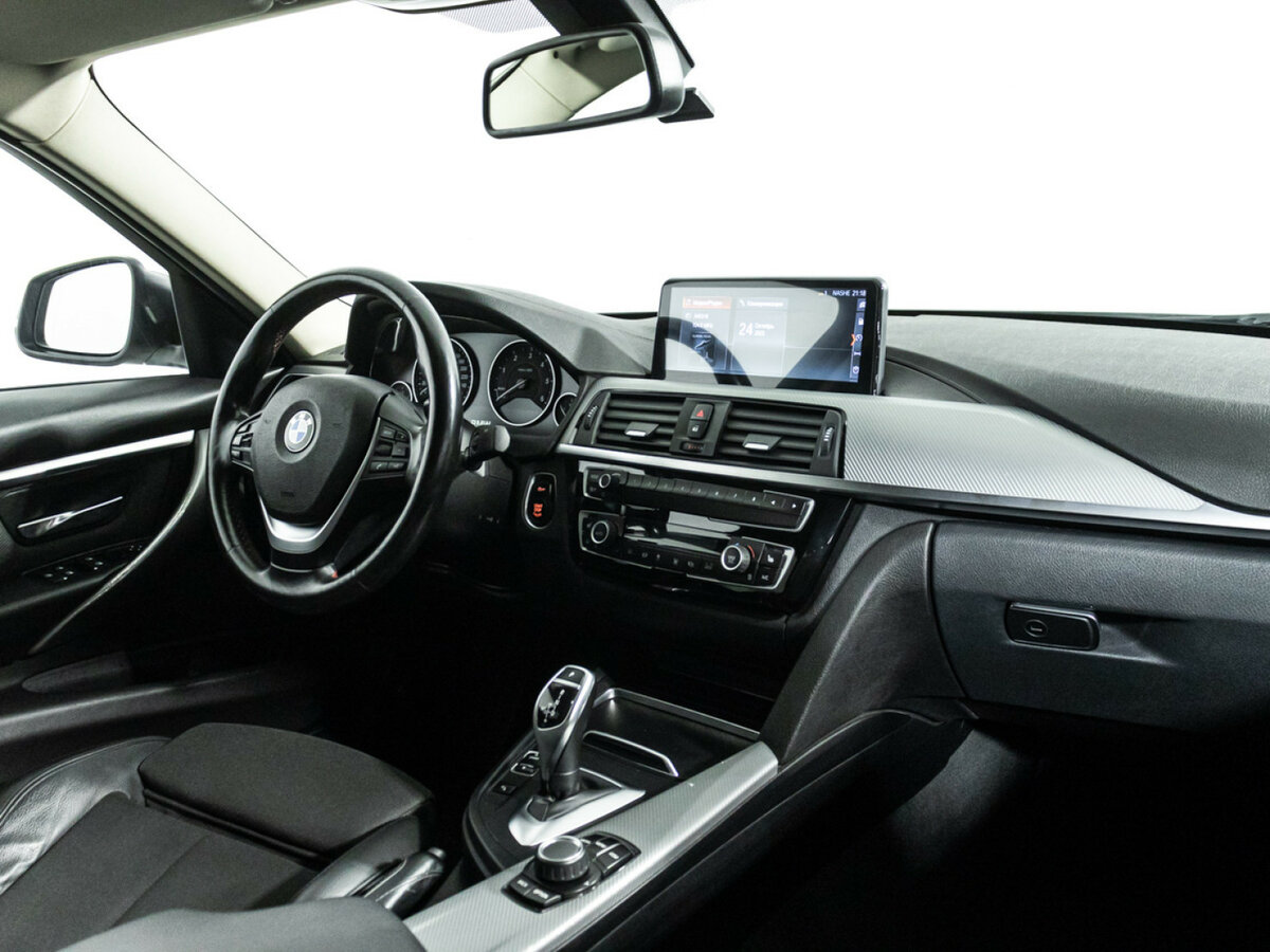BMW 3 серии с пробегом — 2018 год. Фото: #8