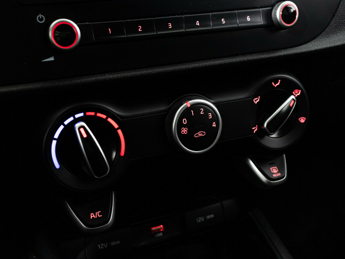 Kia Rio с пробегом — 2021 год. Фото: #17