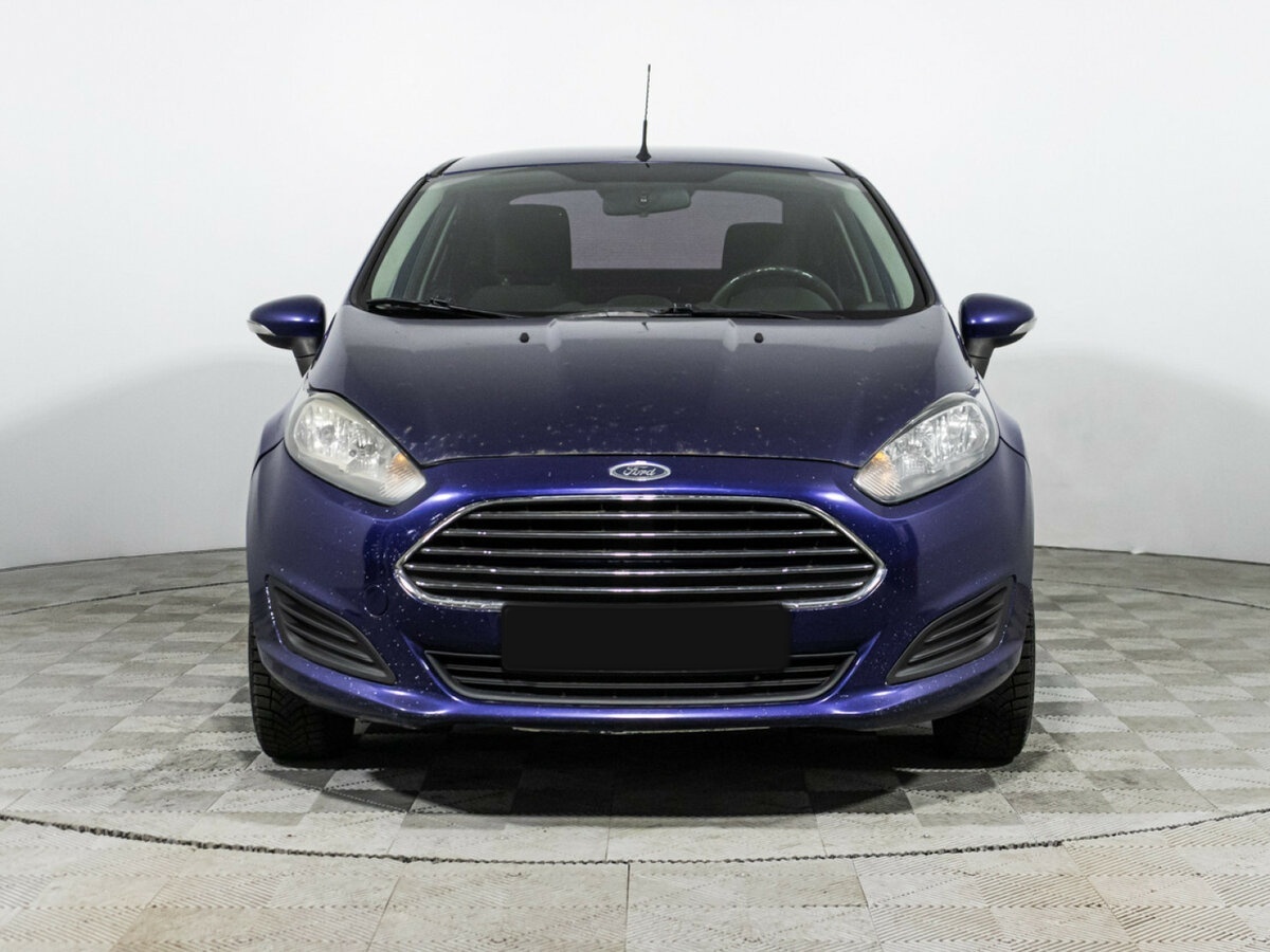 Ford Fiesta с пробегом — 2015 год. Фото: #1