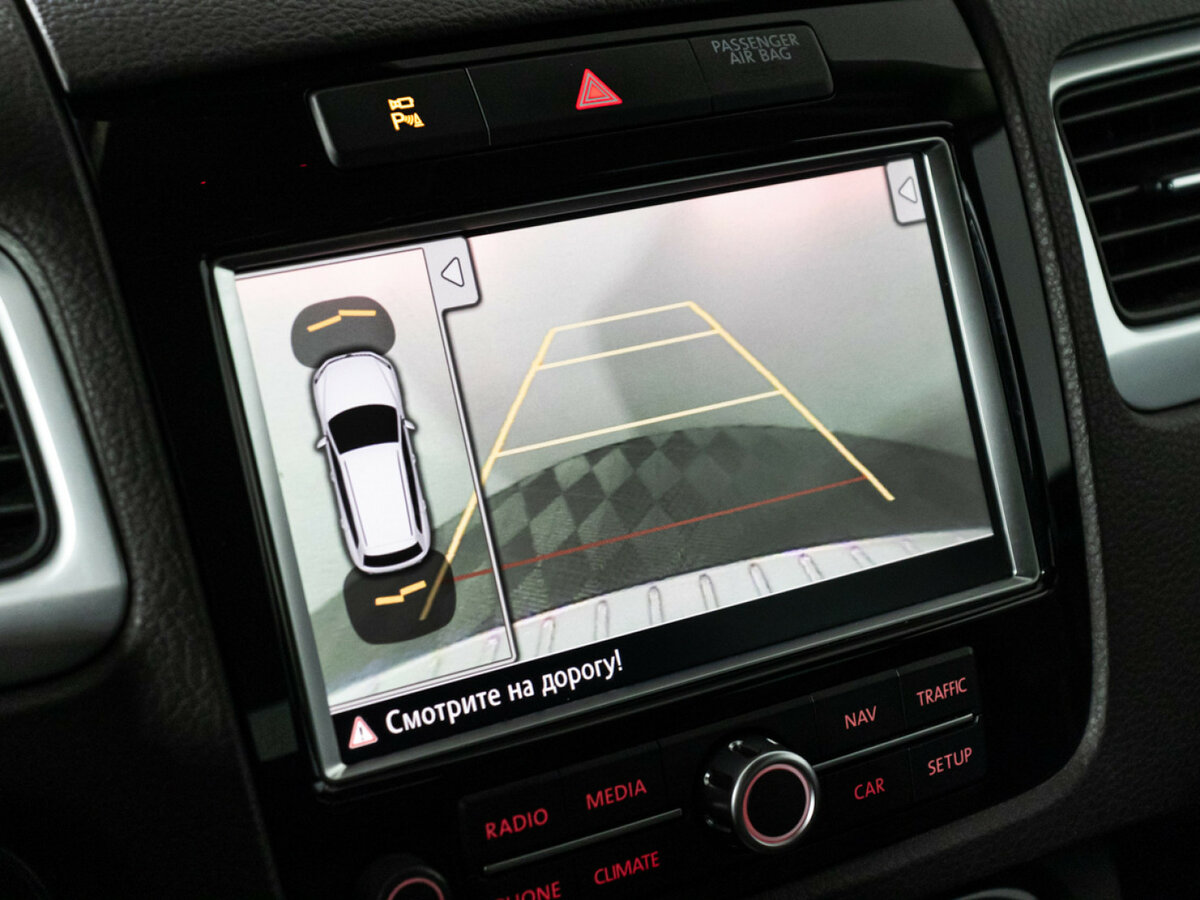 Volkswagen Touareg с пробегом — 2014 год. Фото: #15