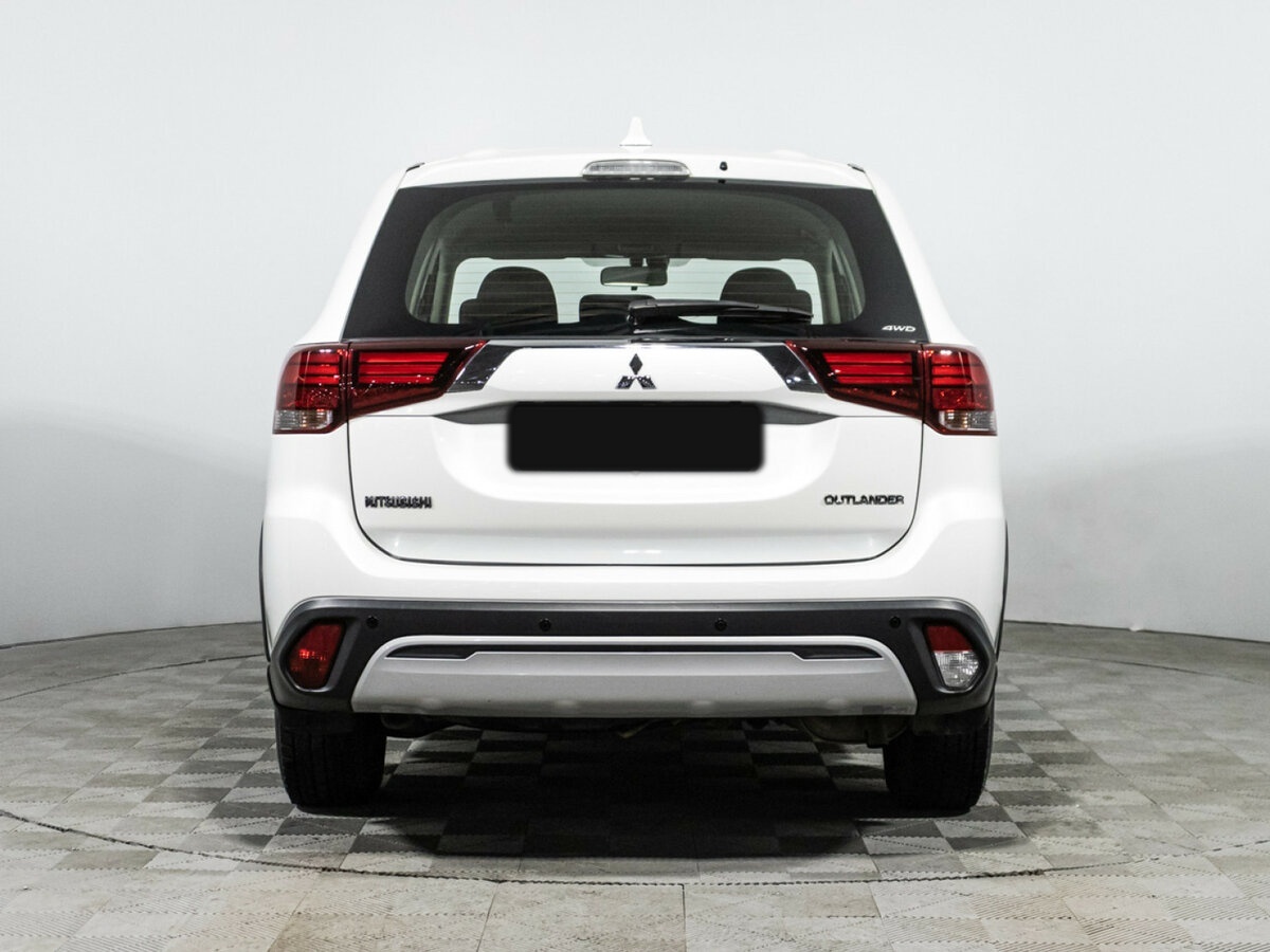 Mitsubishi Outlander с пробегом — 2019 год. Фото: #4