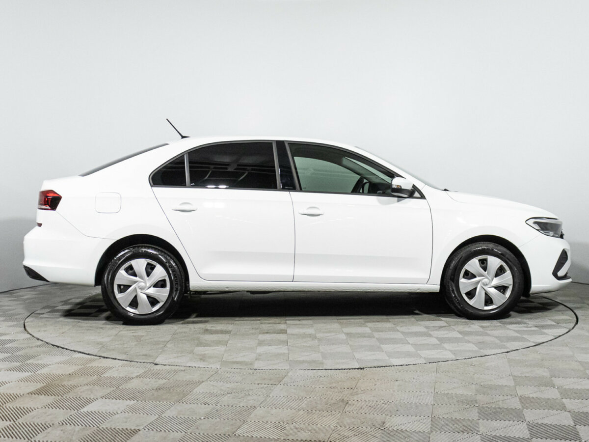 Volkswagen Polo с пробегом — 2021 год. Фото: #3