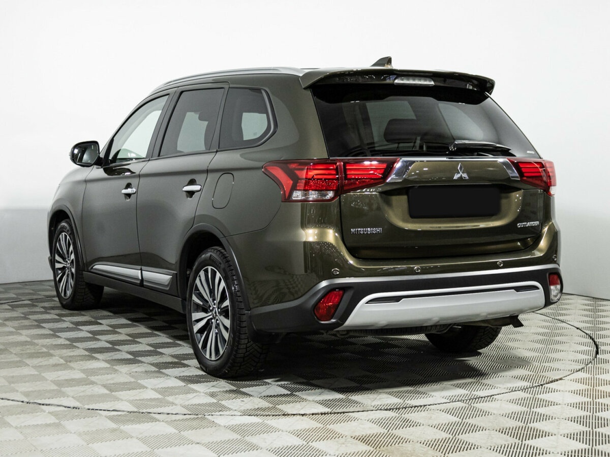 Mitsubishi Outlander с пробегом — 2020 год. Фото: #5