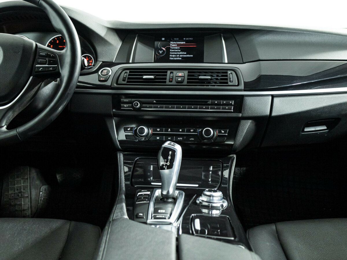 BMW 5 серии с пробегом — 2014 год. Фото: #13