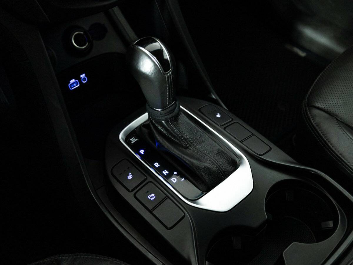 Hyundai Santa Fe с пробегом — 2017 год. Фото: #12