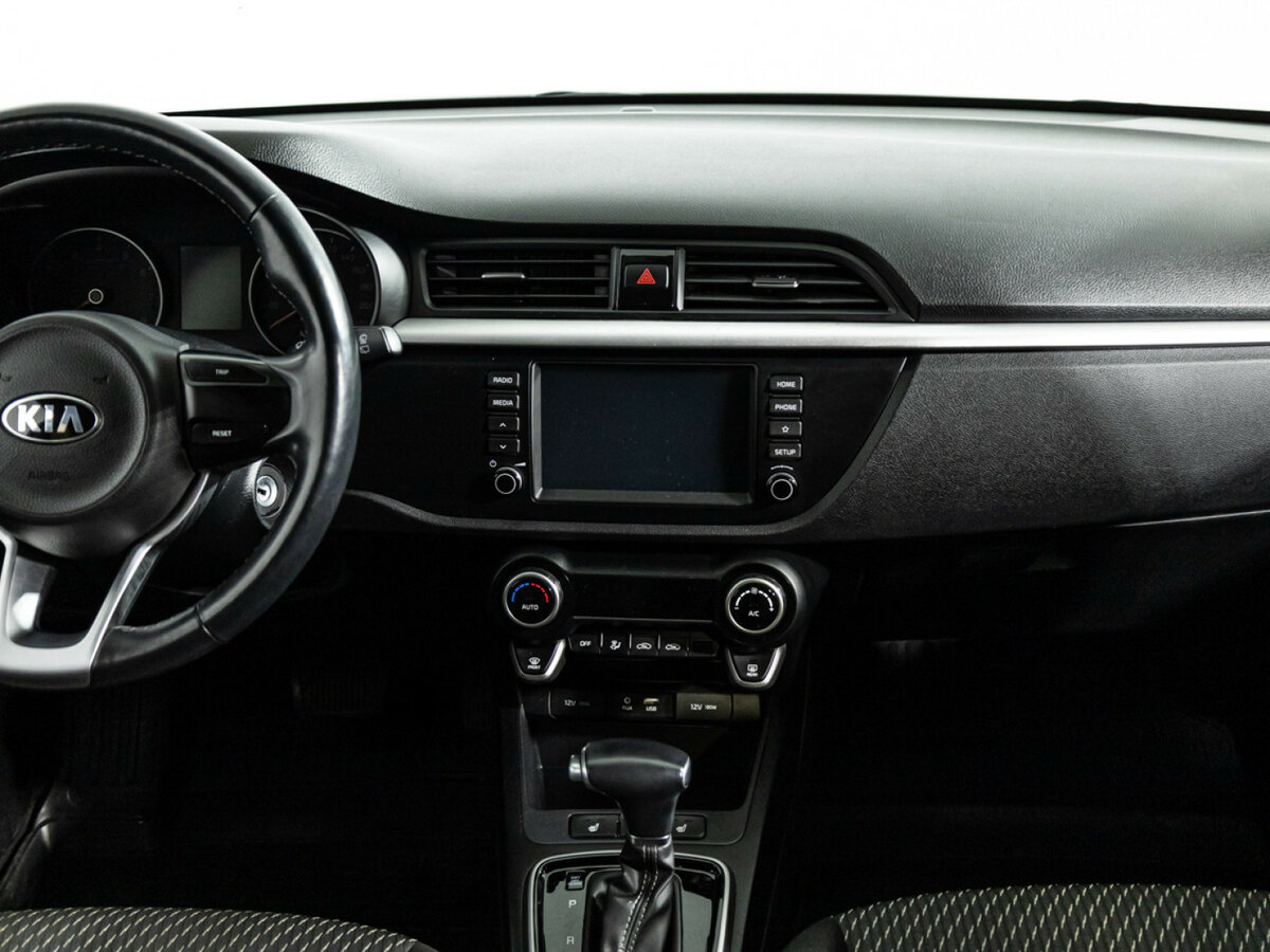Kia Rio с пробегом — 2018 год. Фото: #13