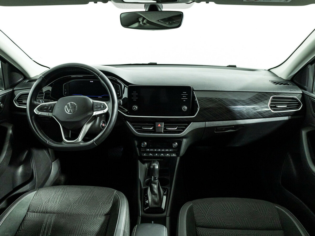 Volkswagen Polo с пробегом — 2022 год. Фото: #10