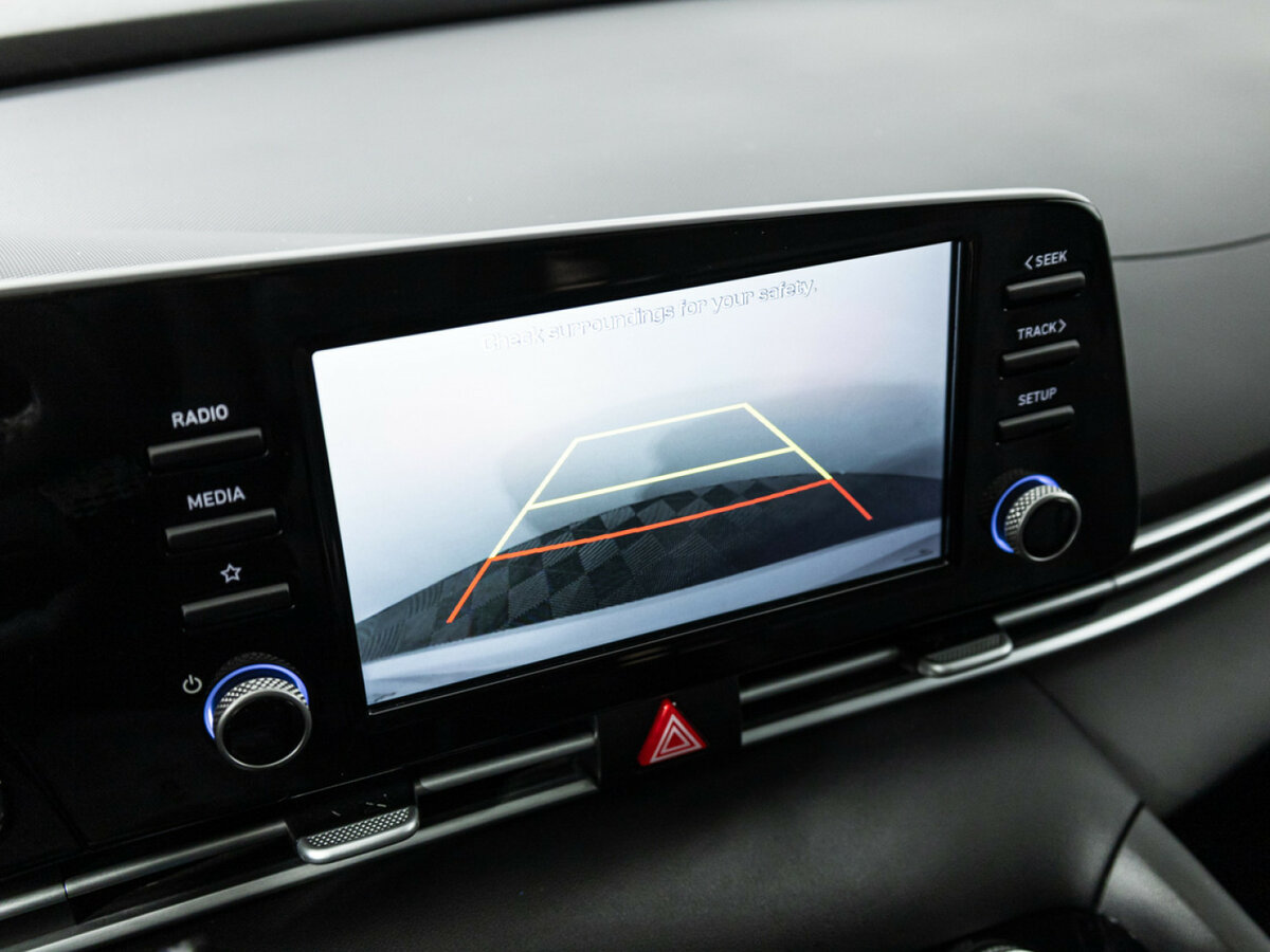 Hyundai Elantra с пробегом — 2023 год. Фото: #15